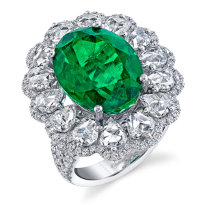 Supreme emerald diamond ring